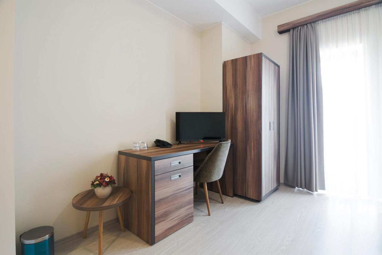Hotel Royal Senta Экстерьер фото