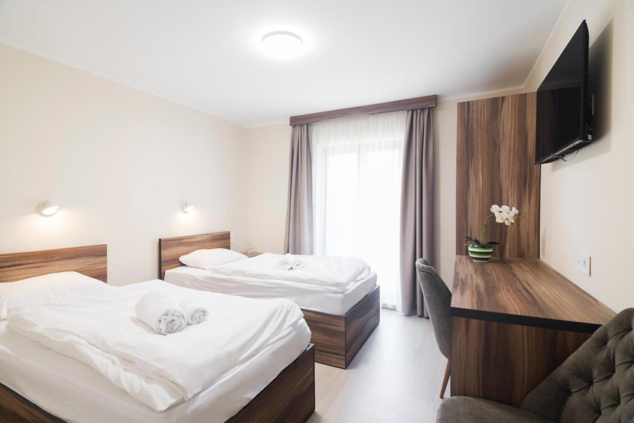 Hotel Royal Senta Экстерьер фото